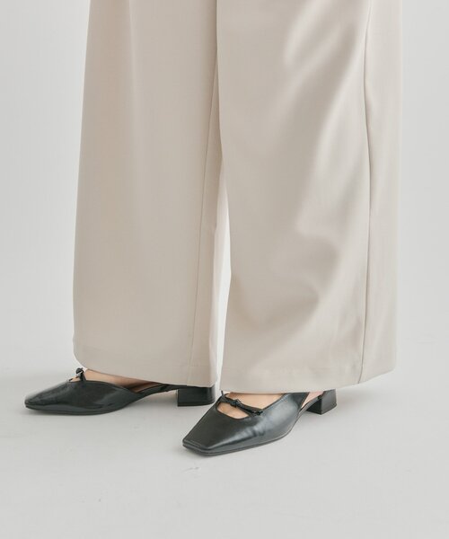 mystic（ミスティック）の「スクエアトゥリボンパンプス（パンプス・レディース・シルバー/ブラック・37/36/38）」の4枚目の写真