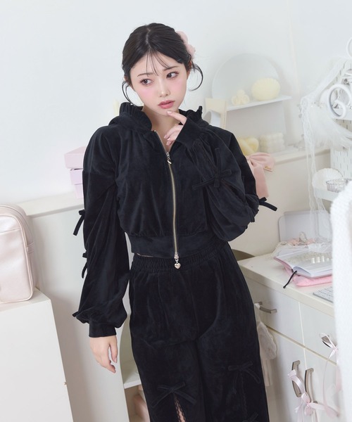 Honey Cinnamon（ハニーシナモン）の「リボンスリットパーカー