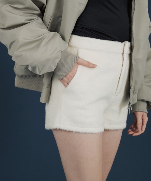 Mili affinity(ミリアフィニティー)の「シャギーハイウエストショートパンツ(その他パンツ・レディース・ブラウン/チャコール/アイボリー/ブラック・FREE)」の1枚目の写真