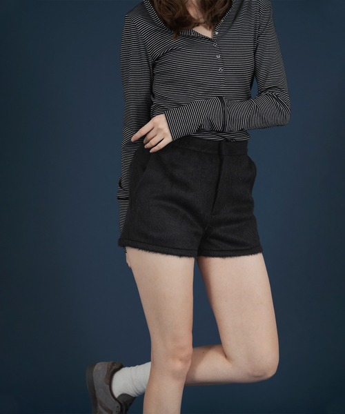 Mili affinity(ミリアフィニティー)の「シャギーハイウエストショートパンツ(その他パンツ・レディース・ブラウン/チャコール/アイボリー/ブラック・FREE)」の21枚目の写真