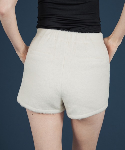 Mili affinity(ミリアフィニティー)の「シャギーハイウエストショートパンツ(その他パンツ・レディース・ブラウン/チャコール/アイボリー/ブラック・FREE)」の22枚目の写真