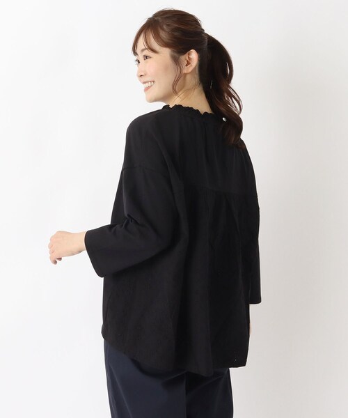 one'sterrace（ワンズテラス）の「ネックシャーリング 8分袖プルオーバー（Tシャツ/カットソー・レディース・ブラック系8/イエロー系8/アイボリー系8・02）」の15枚目の写真