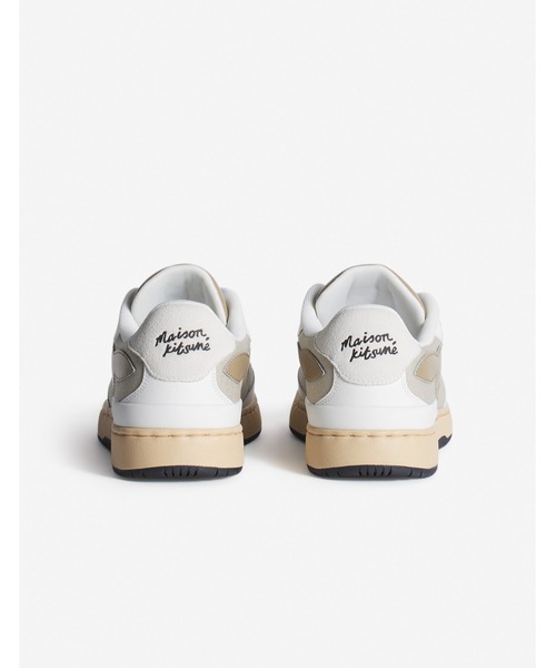 Maison Kitsune（メゾンキツネ）の「CHIRU TRAINERS（スニーカー・メンズ・グレイッシュベージュ・36/37/38/39/41/42/43/44/45）」の4枚目の写真