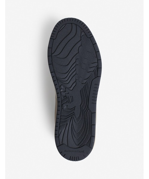 Maison Kitsune（メゾンキツネ）の「CHIRU TRAINERS（スニーカー・メンズ・グレイッシュベージュ・36/37/38/39/41/42/43/44/45）」の7枚目の写真