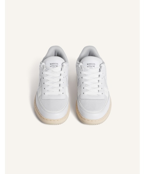 Maison Kitsune（メゾンキツネ）の「CHIRU TRAINERS（スニーカー・メンズ・グレイッシュベージュ/アイボリー・36/37/38/39/41/42/43/44/45）」の15枚目の写真