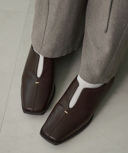 apres jour clair(アプレジュールクレア)の「【apres jour clair】デザインスクエアシューズ(パンプス・レディース・ダークブラウン/ブラック・MEDIUM/SMALL/LARGE/X-LARGE)」の5枚目の写真