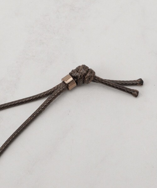 SHOO・LA・RUE（シューラルー）の「オープンリングひもネックレス（ネックレス・レディース・シルバー/ゴールド/ダークブラウン・00）」の8枚目の写真