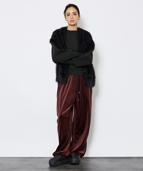 NOMINE(ノミネ)の「【NOMINE】ロング フェザー ニットベスト カーディガン(ベスト・レディース・チャコールグレー/ブラック・フリー)」の5枚目の写真