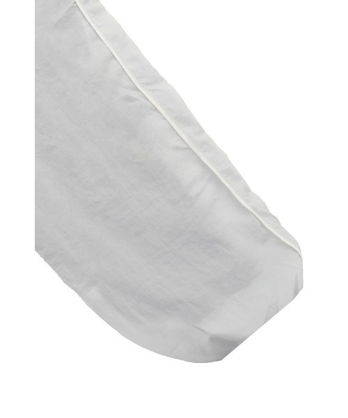 PUMA（プーマ）の「ウィメンズ PUMA x ROSE T7 オーバーサイズ トラック ジャケット（ブルゾン・レディース・シルバー/ブラック・SMALL）」の8枚目の写真