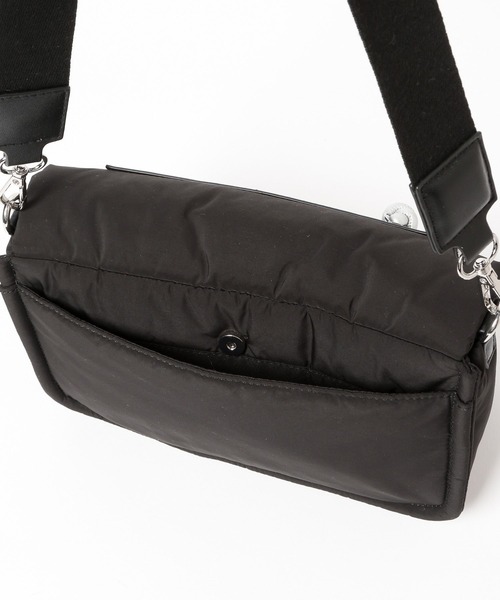 BAYFLOW(ベイフロー)の「パッファーフラップショルダー(ショルダーバッグ・レディース・ブラック/ライトベージュ/グレー・FREE)」の17枚目の写真