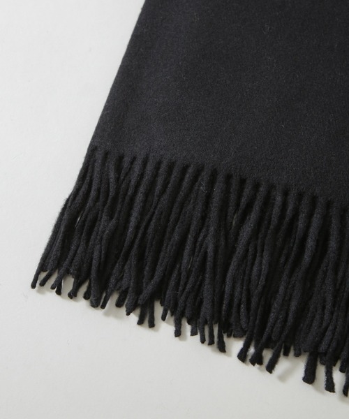 NANO universe（ナノユニバース）の「ソフトタッチストール（マフラー・レディース・グレー/オフホワイト/ブラック・F）」の7枚目の写真