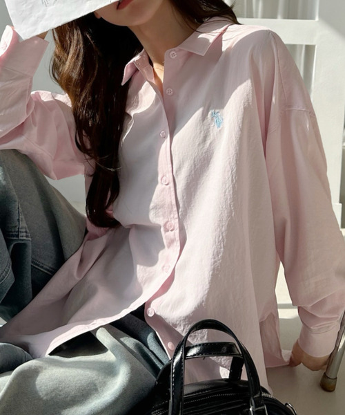 U.S. POLO ASSN.(ユーエスポロアッスン)の「【U.S. POLO ASSN.】気流 ロング シャツ(シャツ/ブラウス・レディース・ホワイト/ピンク/ネイビー/サックスブルー・L/M)」の1枚目の写真