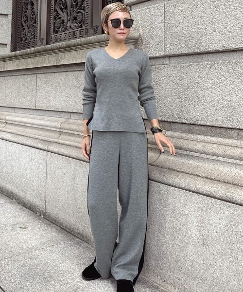 JENNE(ジェンヌ)の「Vネックウールニット(カーディガン/ボレロ・レディース・グレー/ブラック/モカ・LARGE/MEDIUM/SMALL)」の6枚目の写真