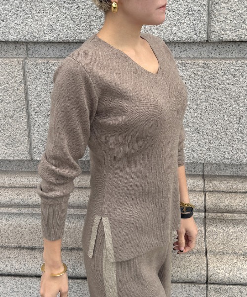 JENNE(ジェンヌ)の「Vネックウールニット(カーディガン/ボレロ・レディース・グレー/ブラック/モカ・LARGE/MEDIUM/SMALL)」の14枚目の写真