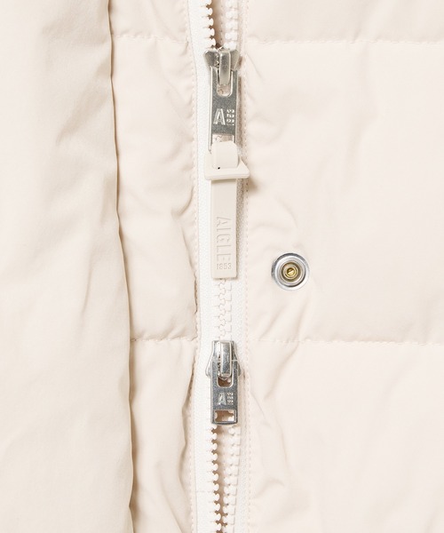 AIGLE（エーグル）の「撥水 インサレーション ミドルパフコート ジャケット（ダウンジャケット/コート・レディース・オフホワイト/ダークネイビー・M/XS/S）」の17枚目の写真