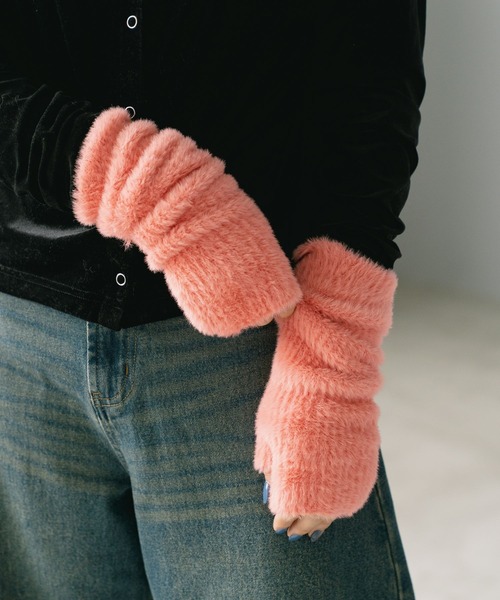 LAKOLE（ラコレ）の「ゆるリブアームウォーマー / 581245（アームカバー・レディース・ライトグレー/イエロー/コーラル/オフホワイト・FREE）」の4枚目の写真