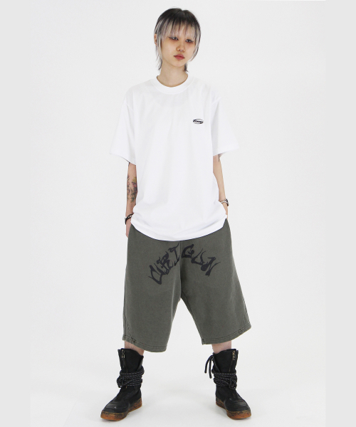 CRIGUN(クリガン)の「アートワークバミューダパンツピグメントKHAKI(その他パンツ・レディース・カーキ・MEDIUM/LARGE/X-LARGE)」の4枚目の写真