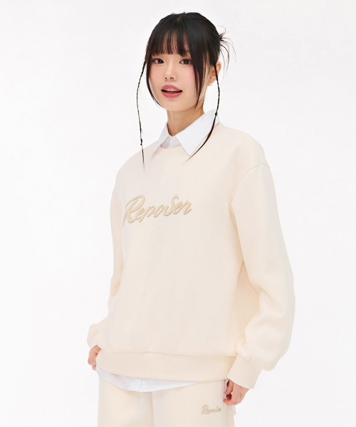 CHASECULT(チェイスカルト)の「女性レタリンググラフィックスウェットシャツ-アイボリー(スウェット・レディース・アイボリー・90/85)」の3枚目の写真