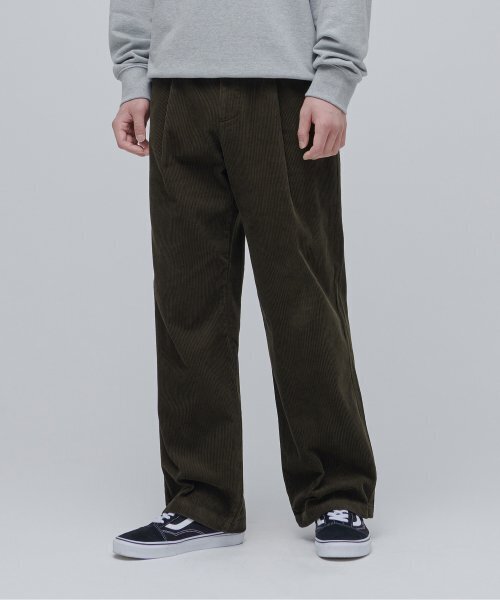 MUSINSA STANDARD(ムシンサスタンダード)の「ワイドコーデュロイパンツ【ダスティカーキ】(その他パンツ・メンズ・その他・29/30/31/33/26/27/28/38/36/34/32)」の1枚目の写真