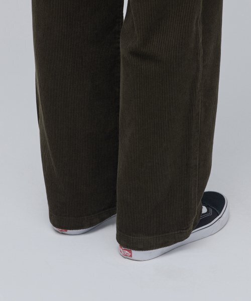 MUSINSA STANDARD(ムシンサスタンダード)の「ワイドコーデュロイパンツ【ダスティカーキ】(その他パンツ・メンズ・その他・29/30/31/33/26/27/28/38/36/34/32)」の7枚目の写真