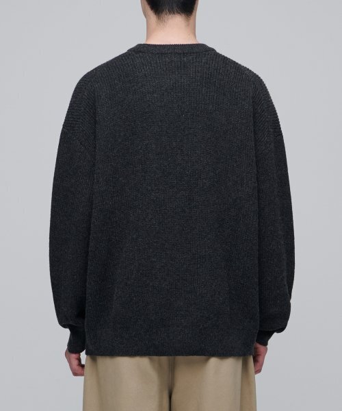 MUSINSA STANDARD（ムシンサスタンダード）の「オーバーサイズリブクルーネックニット[チャコールグレー]（ニット/セーター・メンズ・その他・SMALL/MEDIUM/LARGE/X-LARGE/XX-LARGE）」の4枚目の写真