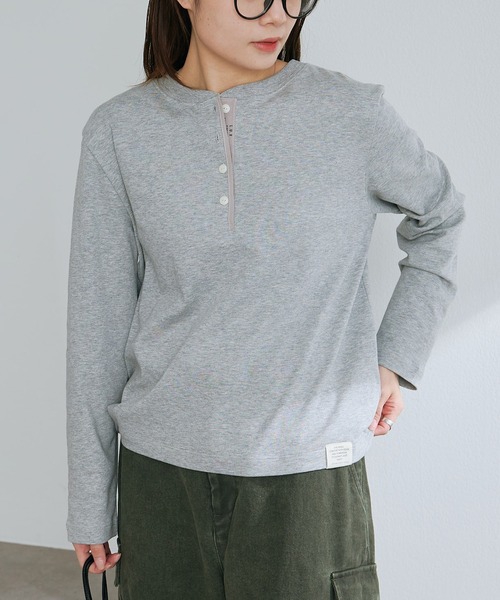 PUAL CE CIN（ピュアルセシン）の「スムース起毛2WAYヘンリーネックカットソー（Tシャツ/カットソー・レディース・オフホワイト/グレー/チャコール・FREE）」の2枚目の写真