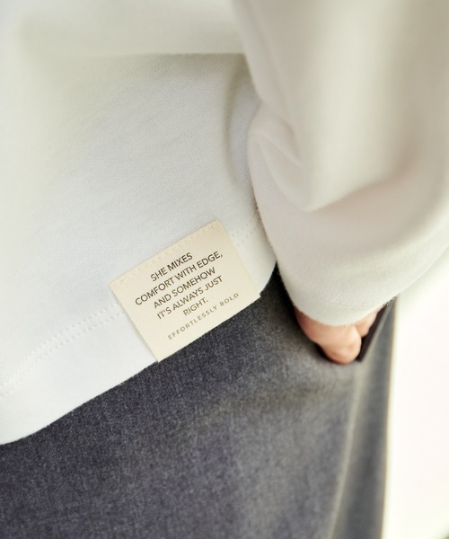 PUAL CE CIN（ピュアルセシン）の「スムース起毛2WAYヘンリーネックカットソー（Tシャツ/カットソー・レディース・オフホワイト/グレー/チャコール・FREE）」の8枚目の写真