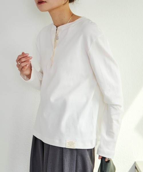 PUAL CE CIN（ピュアルセシン）の「スムース起毛2WAYヘンリーネックカットソー（Tシャツ/カットソー・レディース・オフホワイト/グレー/チャコール・FREE）」の6枚目の写真