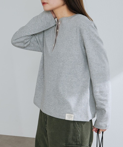 PUAL CE CIN（ピュアルセシン）の「スムース起毛2WAYヘンリーネックカットソー（Tシャツ/カットソー・レディース・オフホワイト/グレー/チャコール・FREE）」の16枚目の写真