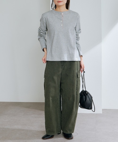 PUAL CE CIN（ピュアルセシン）の「スムース起毛2WAYヘンリーネックカットソー（Tシャツ/カットソー・レディース・オフホワイト/グレー/チャコール・FREE）」の20枚目の写真