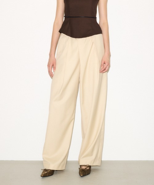 THROW by SLY（スローバイスライ）の「THROW ASYMMETRY TUCK SLACKS アシンメトリー タック スラックス 秋服 冬服（スラックス・レディース・杢グレー/キナリ・1/0）」の2枚目の写真