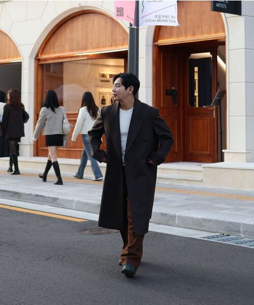 BESLOW(ビースロー)の「OVERSIZED CASHMERE DOUBLE BREASTED COAT MELANGE BROWN(チェスターコート・メンズ・その他・LARGE/MEDIUM/SMALL/X-LARGE/X-SMALL)」の18枚目の写真