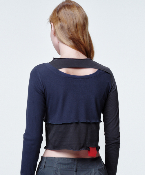 2113 STUDIO(イイルイルサムスタジオ)の「クロスカットロングスリーブダークグレー(Tシャツ/カットソー・レディース・その他・FREE)」の2枚目の写真