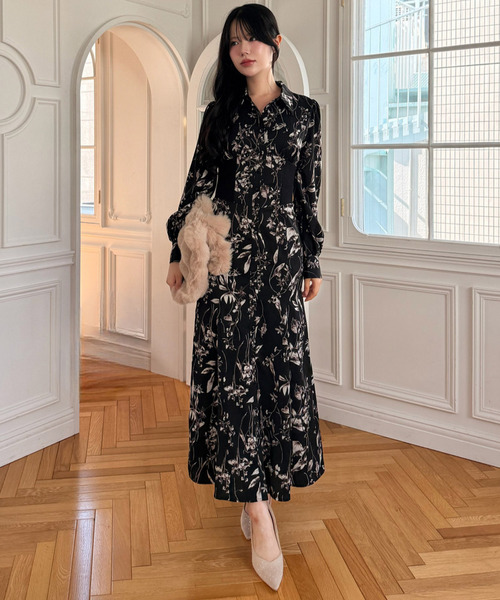 ROYAL PARTY(ロイヤルパーティー)の「フラワープリントコルセット風シャツワンピース(シャツワンピース・レディース・ブラック/オフホワイト・FREE)」の11枚目の写真