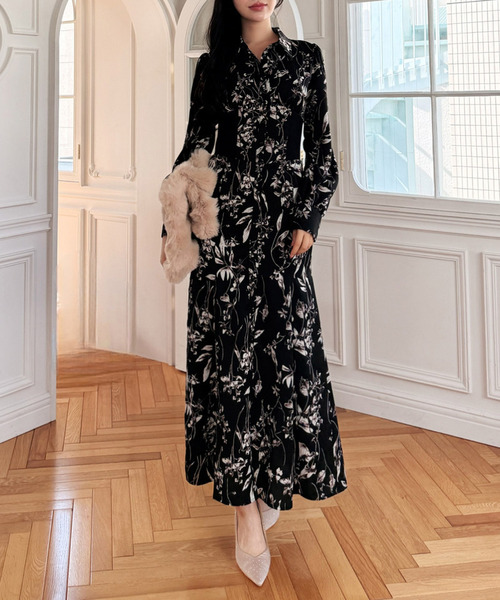 ROYAL PARTY(ロイヤルパーティー)の「フラワープリントコルセット風シャツワンピース(シャツワンピース・レディース・ブラック/オフホワイト・FREE)」の12枚目の写真