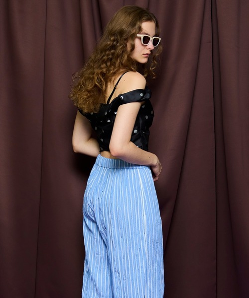 MAISON SPECIAL(メゾンスペシャル)の「Twist Off-Shoulder Blouse/ツイストオフショルビスチェ(その他トップス・レディース・ブラウン/ダークブラック/ブラック・FREE)」の7枚目の写真