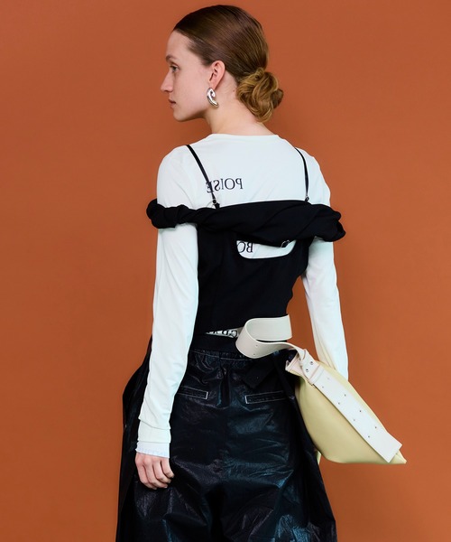 MAISON SPECIAL(メゾンスペシャル)の「Twist Off-Shoulder Blouse/ツイストオフショルビスチェ(その他トップス・レディース・ブラウン/ダークブラック/ブラック・FREE)」の11枚目の写真