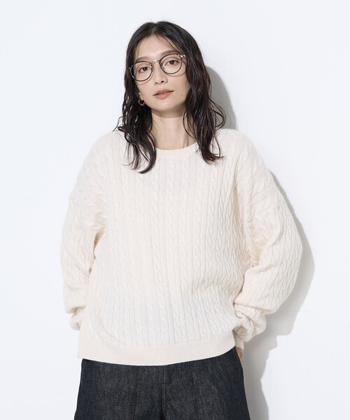 COMME CA Wardrobe(コムサワードローブ)の「ケーブル編 ニットプルオーバー(ニット/セーター・レディース・アイボリー/チャコール/イエロー・FREE)」の9枚目の写真