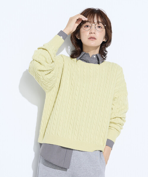 COMME CA Wardrobe(コムサワードローブ)の「ケーブル編 ニットプルオーバー(ニット/セーター・レディース・アイボリー/チャコール/イエロー・FREE)」の17枚目の写真