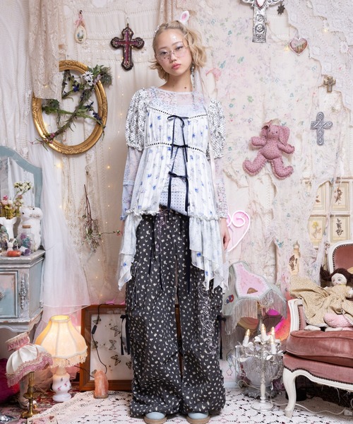 rurumu:(ルルムウ)の「rurumu:/ルルムウ/drawstring rhinestone cargo pants(その他パンツ・レディース・グレー/オリーブ/ブラック/アイボリー・L/M)」の7枚目の写真