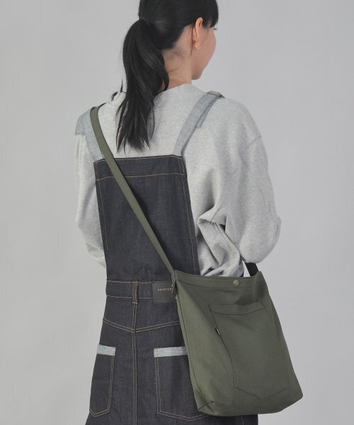 SAINTCREW（セントクルー）の「ダウンタウン M クロスバッグ DMC-120 カーキ（メッセンジャーバッグ・メンズ・その他・フリー）」の4枚目の写真