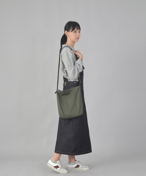 SAINTCREW（セントクルー）の「ダウンタウン M クロスバッグ DMC-120 カーキ（メッセンジャーバッグ・メンズ・その他・フリー）」の9枚目の写真