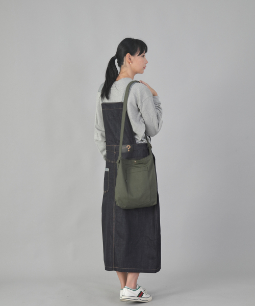 SAINTCREW（セントクルー）の「ダウンタウン M クロスバッグ DMC-120 カーキ（メッセンジャーバッグ・メンズ・その他・フリー）」の11枚目の写真