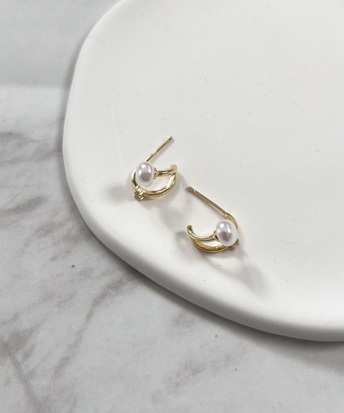 yu-ka(ユーカ)の「YU-KA:パールデザインスタッドピアス Pearl design stud pierce(ピアス(両耳用)・レディース・ゴールド/ピンクゴールド・FREE)」の6枚目の写真