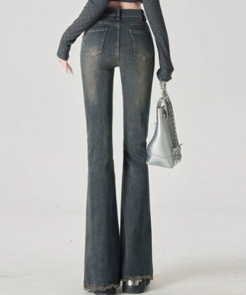 Teem Store(チームストア)の「裾フリンジ ストレッチフレアデニムパンツ 美脚効果(デニムパンツ・レディース・ダークグレー・M/L)」の10枚目の写真