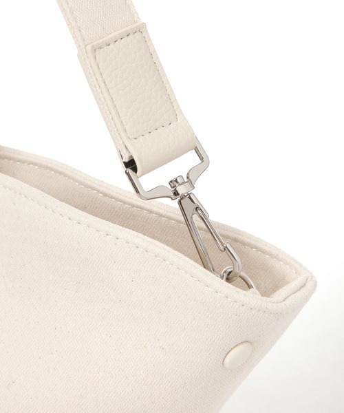 GEORGE'S（ジョージズ）の「【EARTH MADE】クルミボタントート（トートバッグ・レディース・アイボリー/ブラック・FREE）」の18枚目の写真