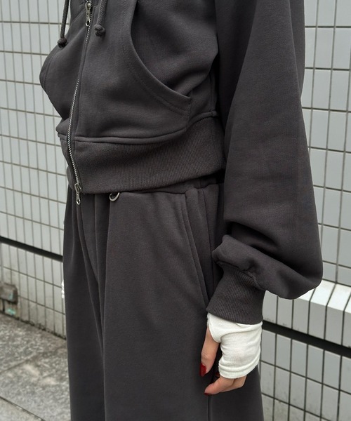 Perushu(ペルーシュ)の「2Way Drawstring Wide Sweatpants/2WAY ドローストリング ワイドスウェットパンツ(スウェットパンツ・レディース・ブラウン/チャコールグレー/オートミール・SMALL/MEDIUM)」の13枚目の写真