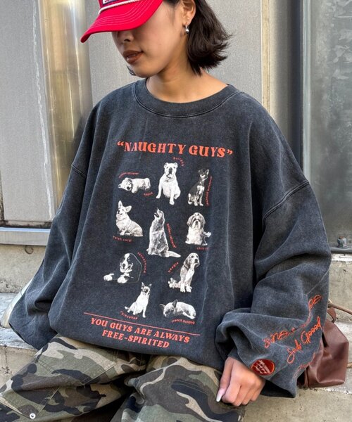 SOUNDSGOOOOD(サウンズグッド)の「【SOUNDS GOOOOD】DOGプリント刺繍ヴィンテージスウェット(スウェット・レディース・グリーン/パープル/グレー/ブラック・ONE SIZE)」の2枚目の写真