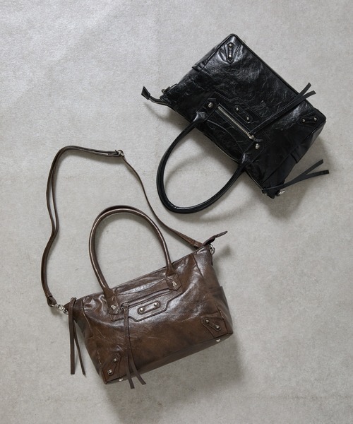 COLONY 2139（コロニートゥーワンスリーナイン）の「スタッズハンドバッグ（ショルダーバッグ・レディース・ブラック/ブラウン・FREE）」の3枚目の写真