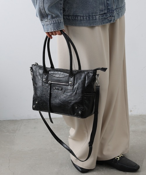 COLONY 2139（コロニートゥーワンスリーナイン）の「スタッズハンドバッグ（ショルダーバッグ・レディース・ブラック/ブラウン・FREE）」の7枚目の写真